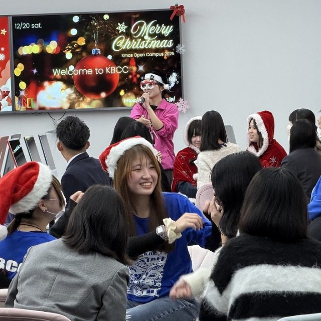 応援学生の在校生と高校生が楽しく話す姿も💖