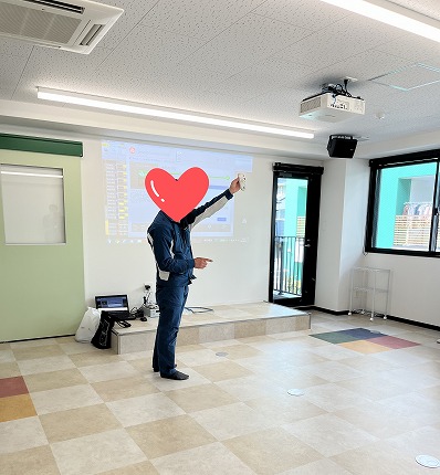 ▲各教室にプロジェクターを完備