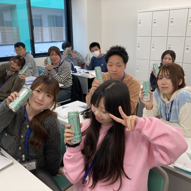 みんなMonsterと一緒に📸